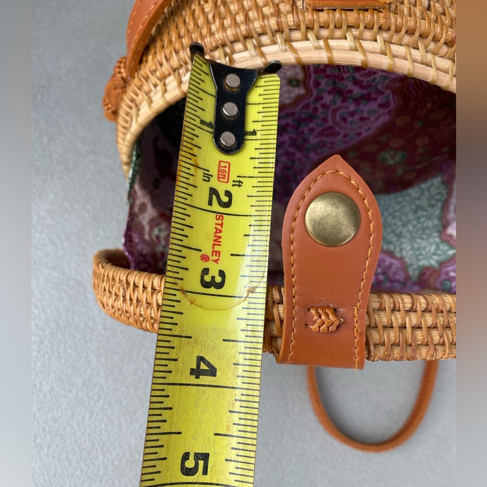 Handwoven Round Rattan Sling/Shoulder Bag - Picture 3 of 11